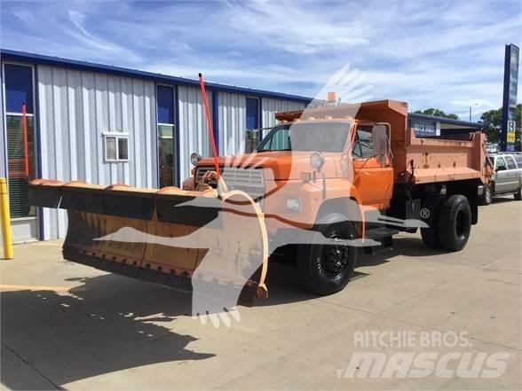 Ford F800 Kum ve tuz serpiciler