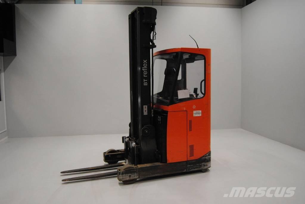 Toyota RRE160CC Reach truck - depo içi istif araçları