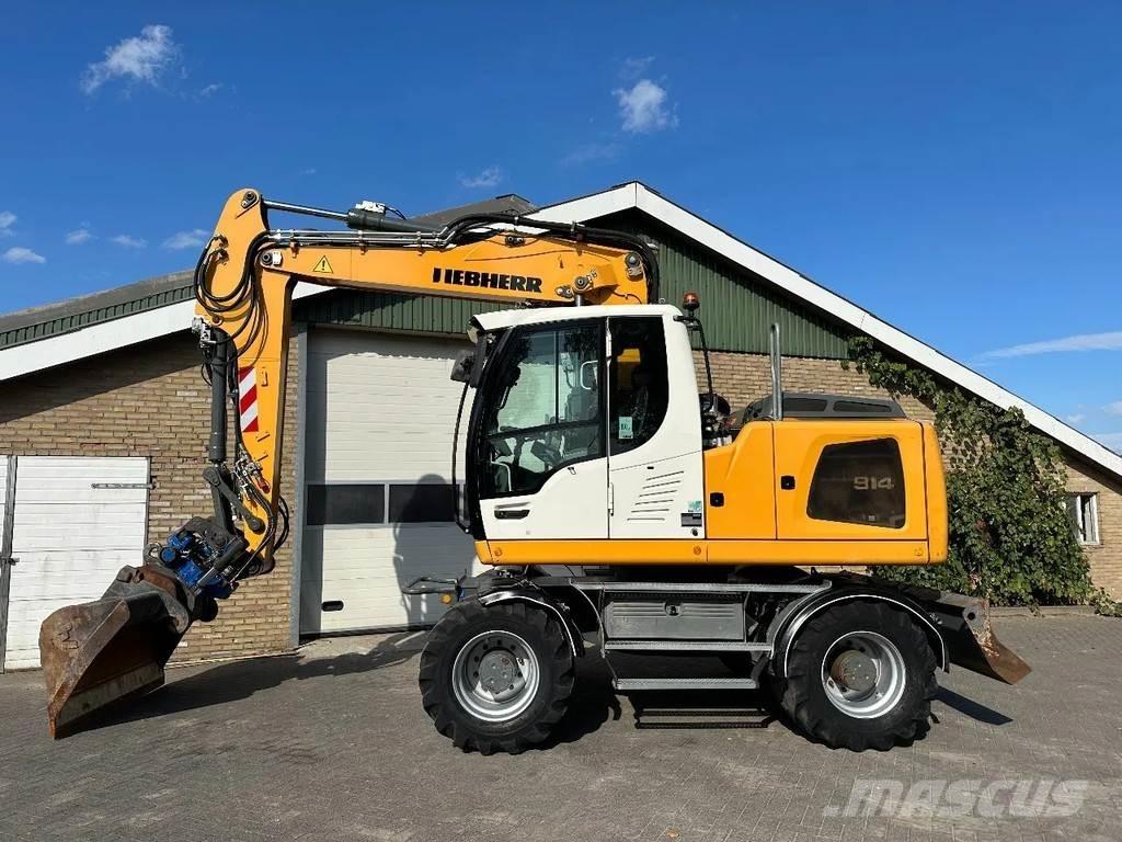 Liebherr A914 Lastik tekerli ekskavatörler