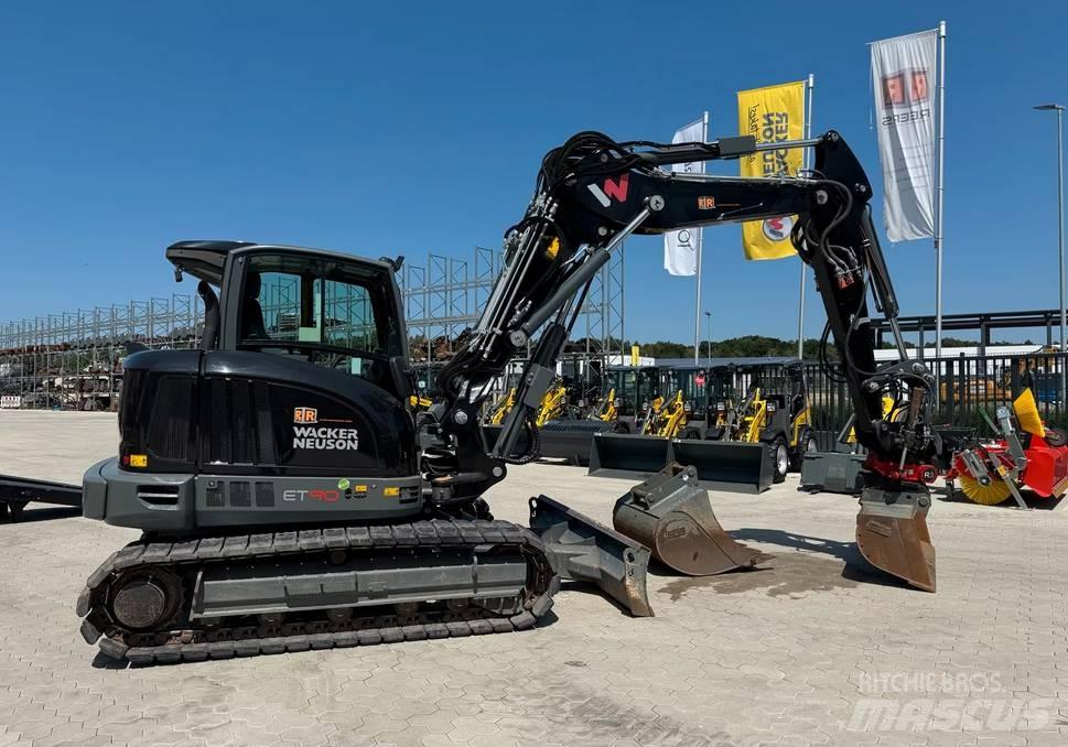 Wacker Neuson ET 90 Paletli ekskavatörler