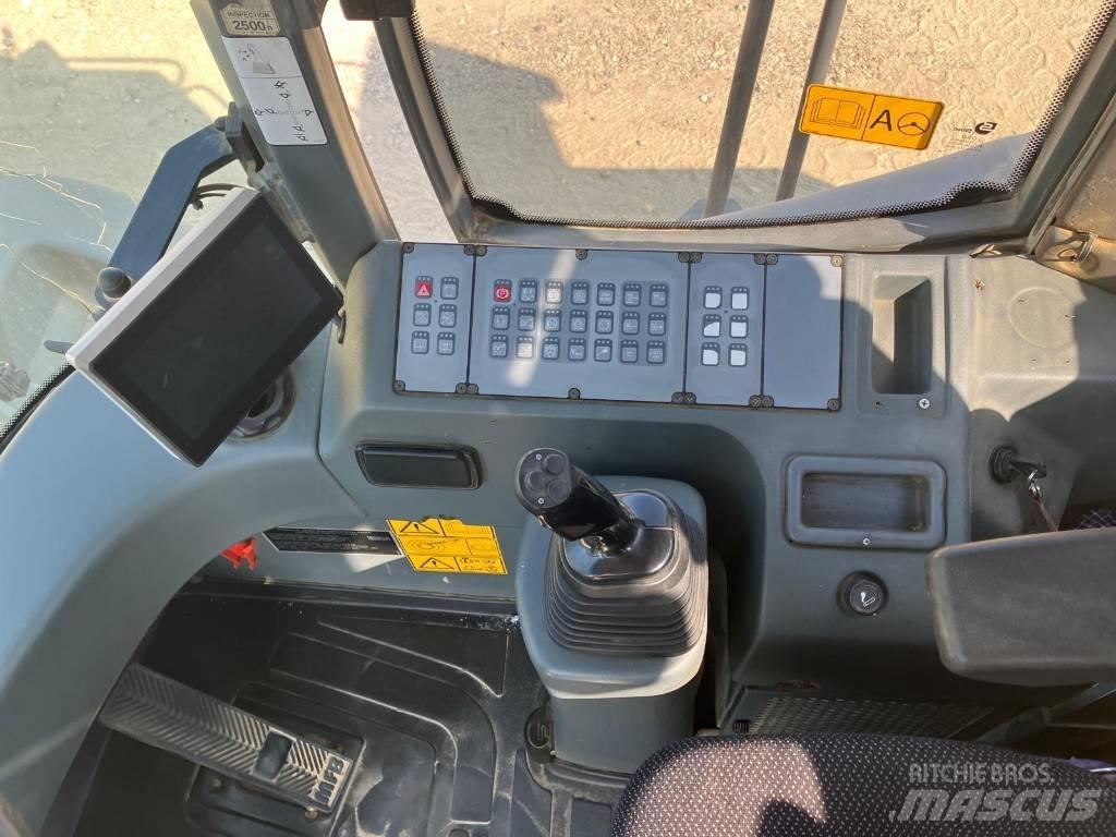 Liebherr L 566 Tekerlekli yükleyiciler