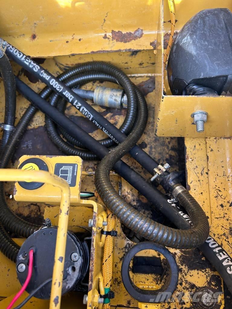 CAT 313 F LGC Paletli ekskavatörler