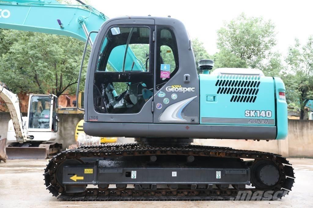 Kobelco SK 140 Paletli ekskavatörler