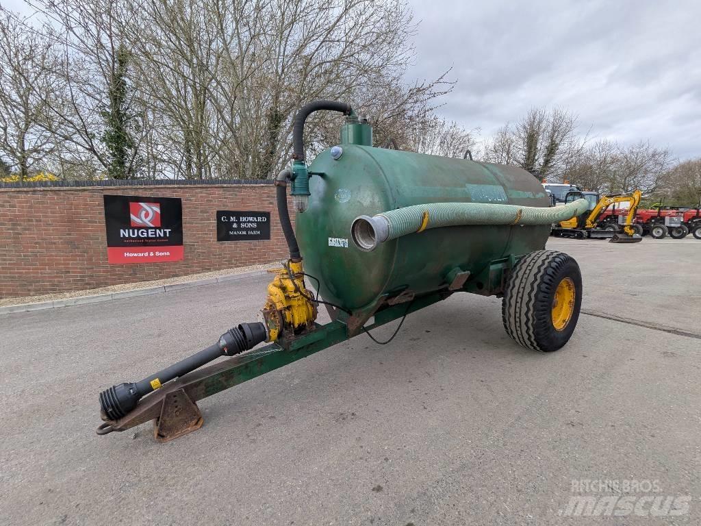 Fraser 4000 Sivi gübre ve ilaç tankerleri