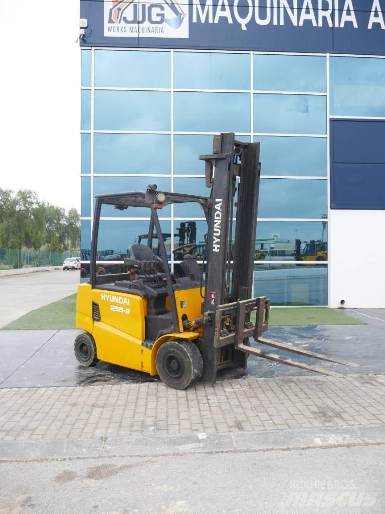 Hyundai 25 BH-9 Elektrikli forkliftler