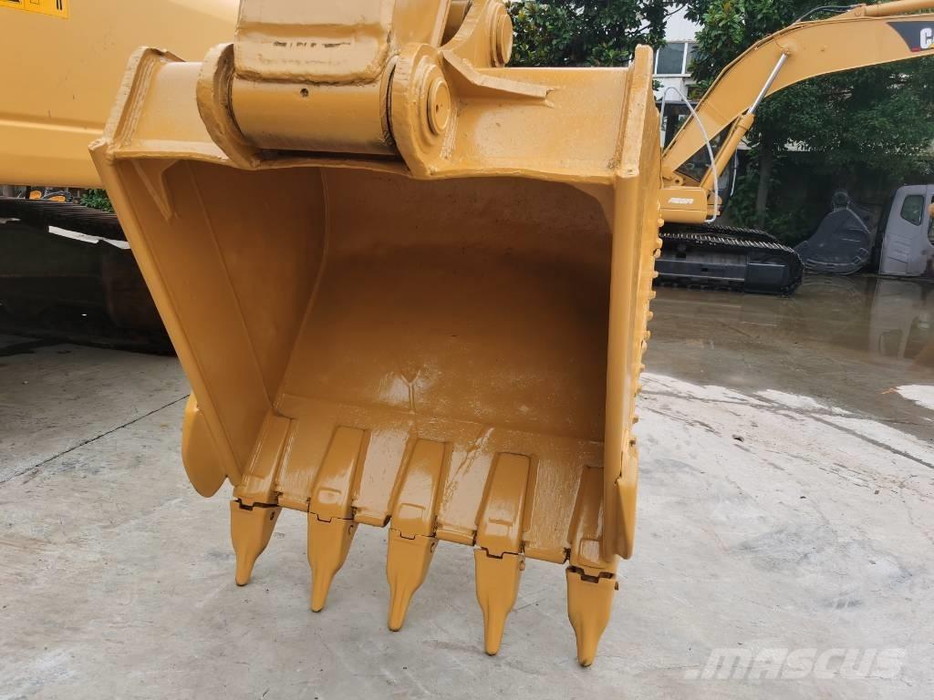 CAT 330 D Paletli ekskavatörler
