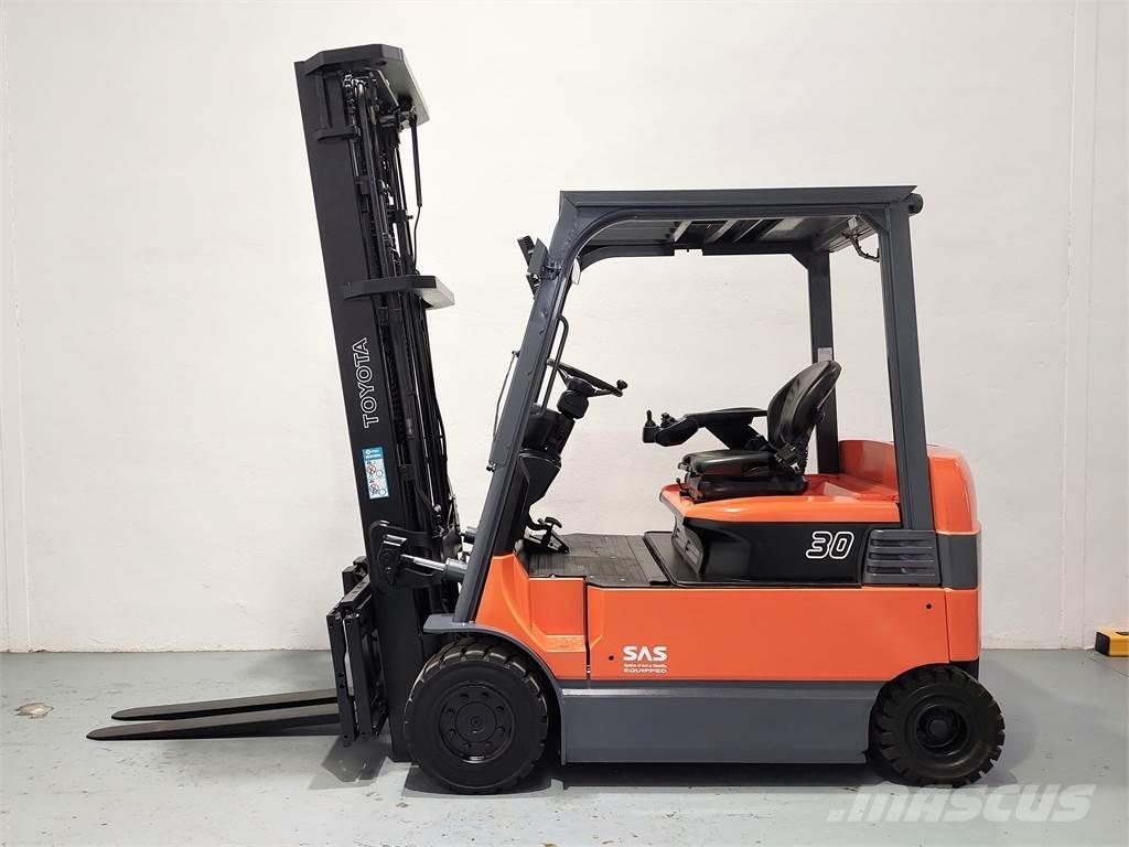 Toyota 7FBMF30 Elektrikli forkliftler