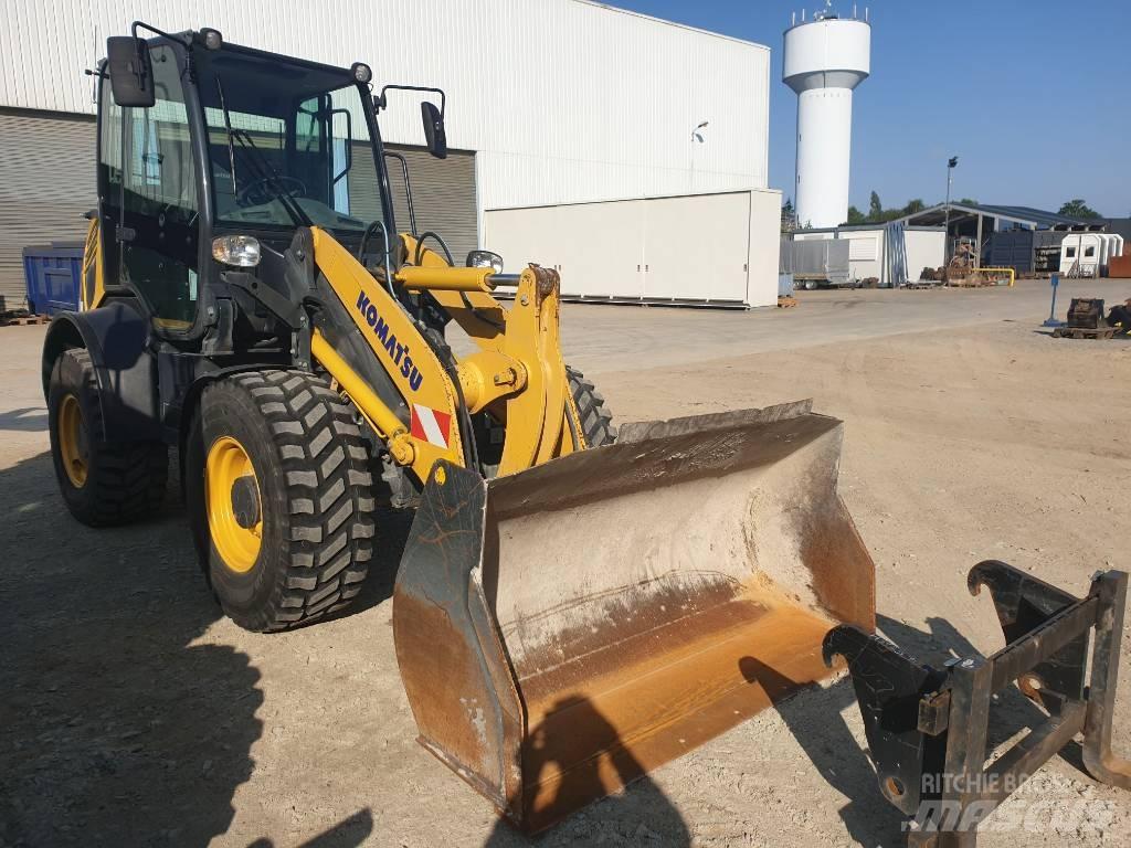 Komatsu WA80M-8E0 Tekerlekli yükleyiciler