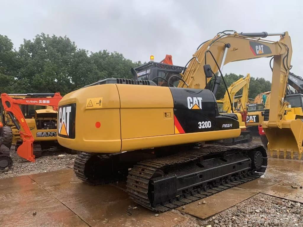CAT 320 D Paletli ekskavatörler