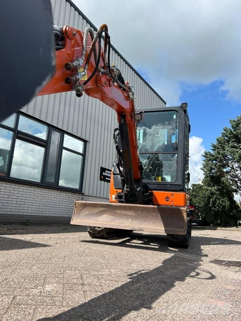 Hitachi ZX33U-6 Mini ekskavatörler, 7 tona dek