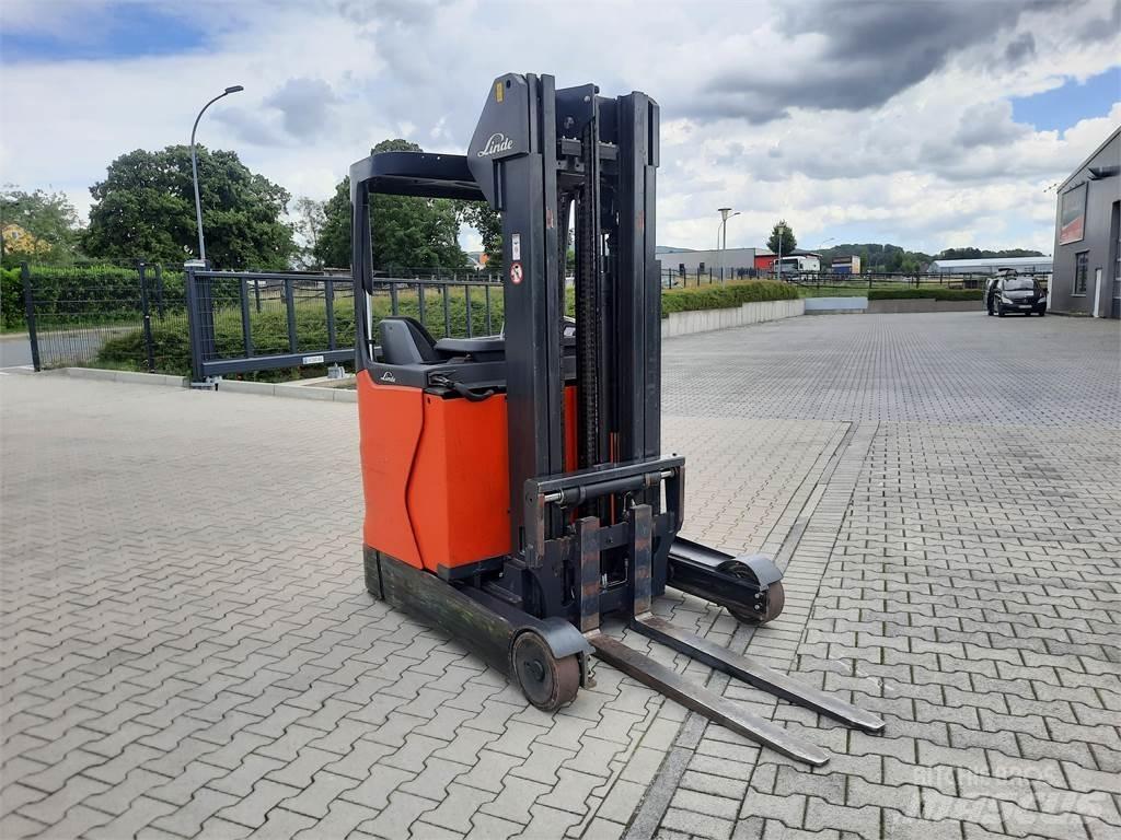 Linde R14 Reach truck - depo içi istif araçları