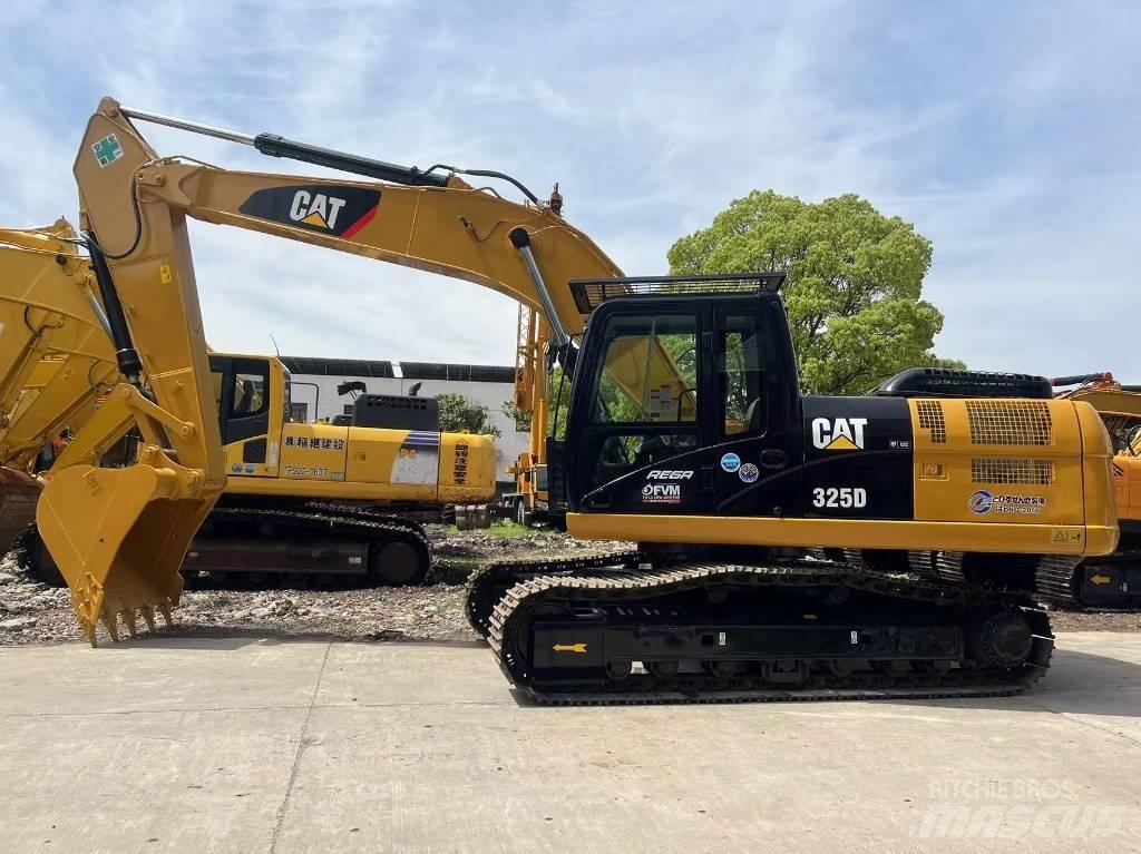 CAT 325d Paletli ekskavatörler
