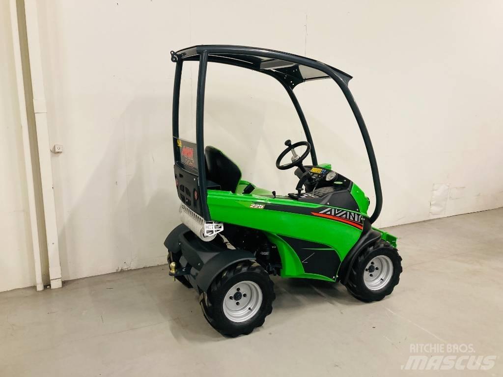 Avant 225 Mini yükleyiciler