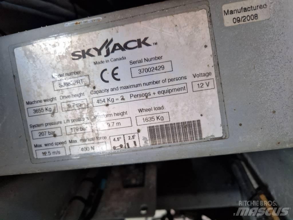 SkyJack SJ 6832 RT Makasli platformlar