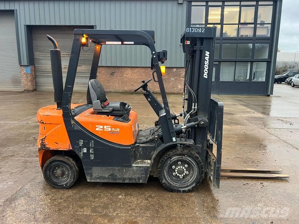 Doosan D 25 GP Dizel forkliftler