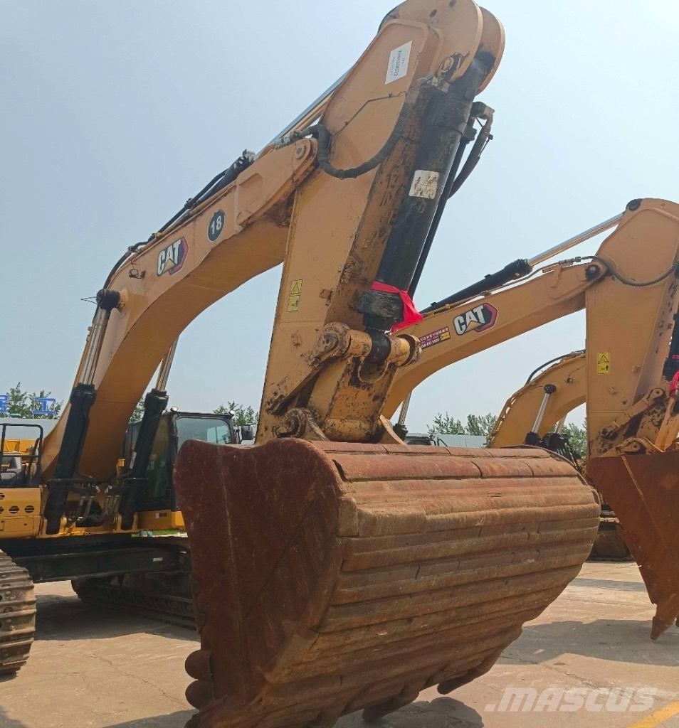 CAT 374 Paletli ekskavatörler