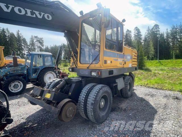 Volvo EW 200 4x4 Lastik tekerli ekskavatörler