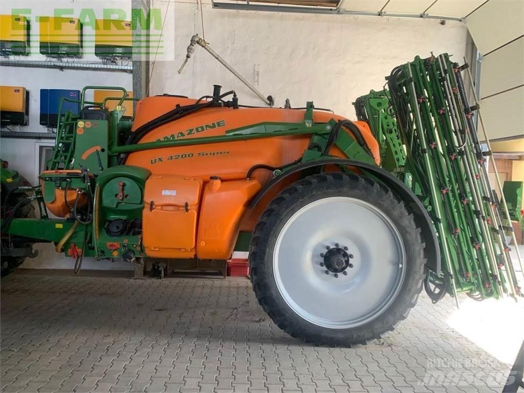 Amazone UX4200 Çekilir pülverizatörler