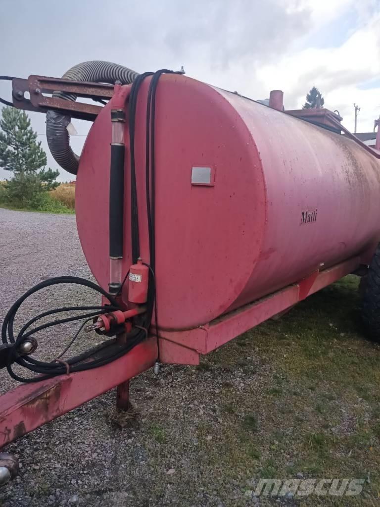 Matti 8000 Sivi gübre ve ilaç tankerleri