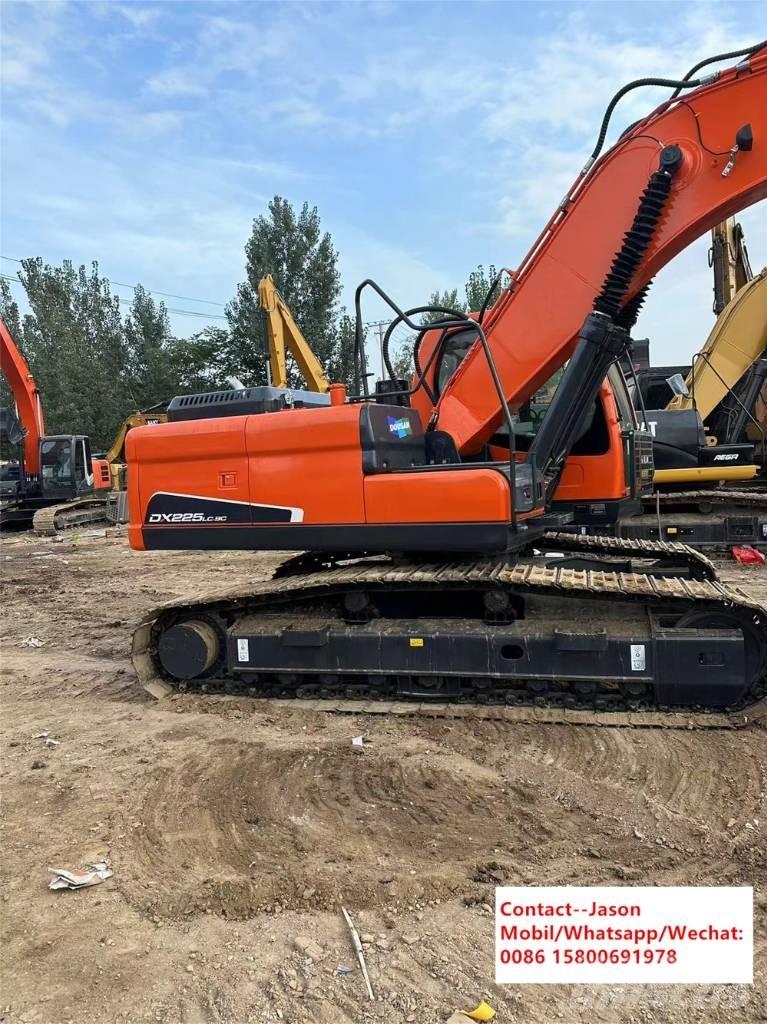 Doosan DX 225 LCA Paletli ekskavatörler