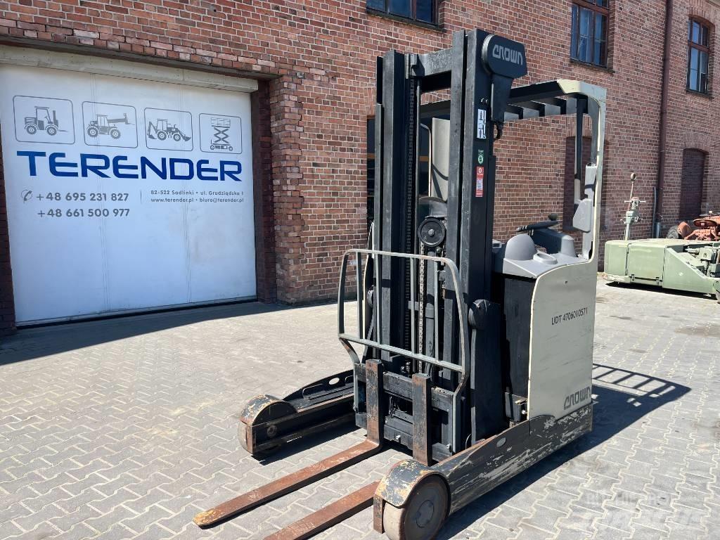 Crown ESR 4020-1.6 Sideloader - dört yönlü forkliftler