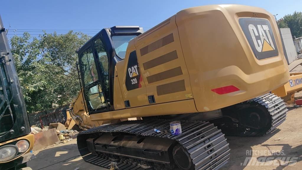 CAT 2018 CAT 320 Lastik tekerli ekskavatörler