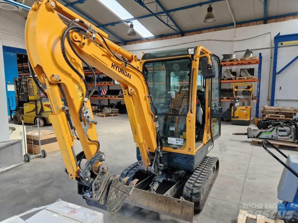Hyundai R18-9AK Mini ekskavatörler, 7 tona dek