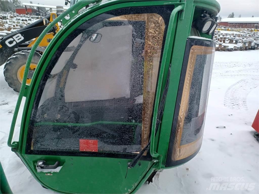 John Deere 1210e Kabin