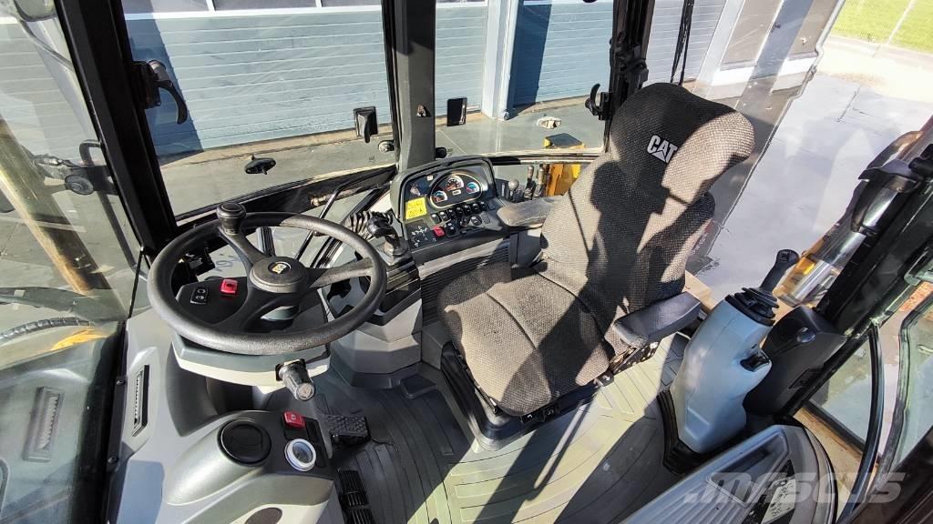 CAT 432 E Kazıcı yükleyiciler - beko loder