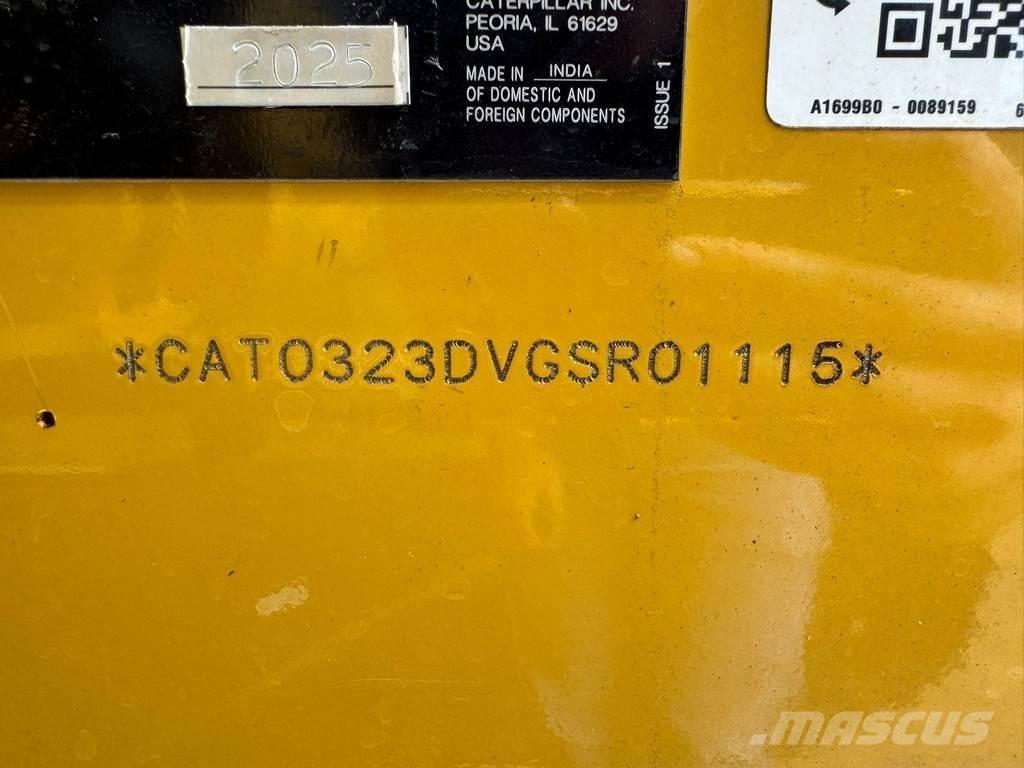 CAT 323D3 Paletli ekskavatörler