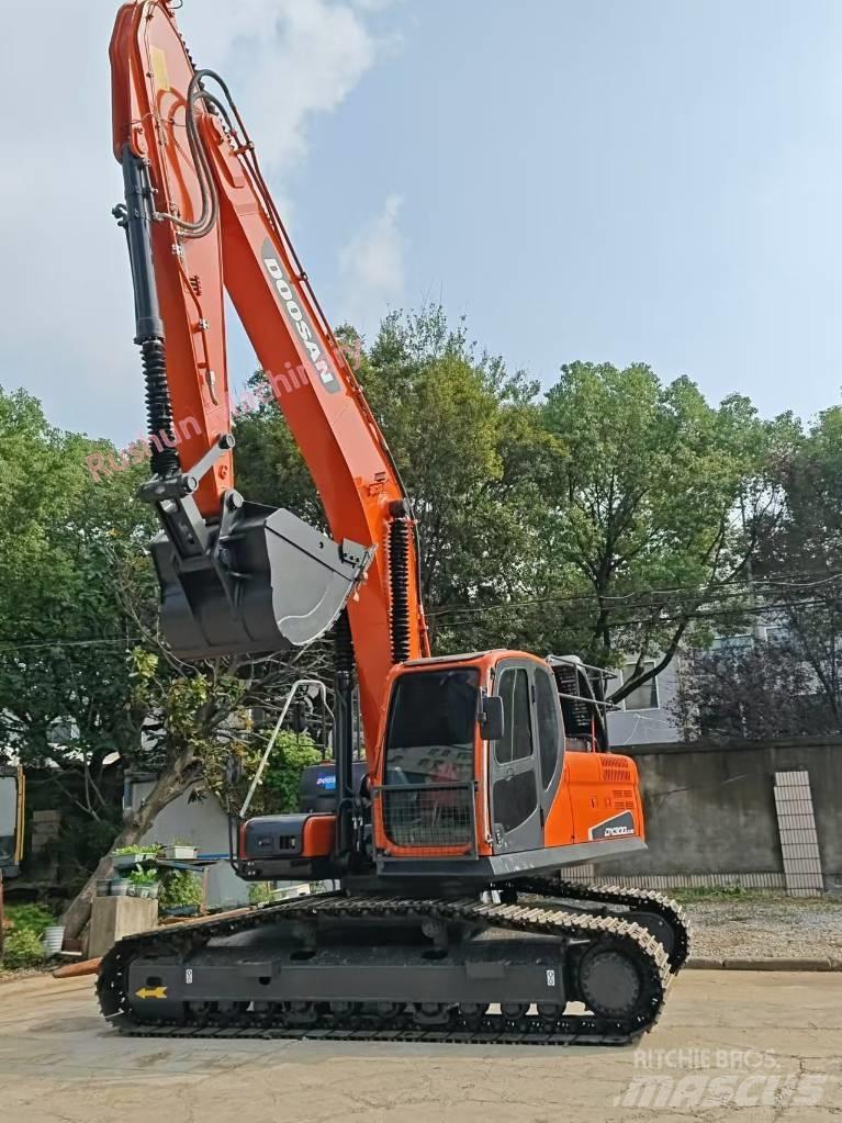 Doosan DX 300 Paletli ekskavatörler