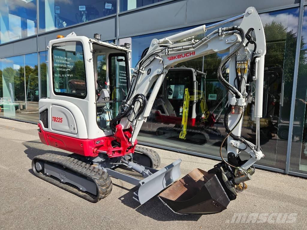 Takeuchi TB 225 Mini ekskavatörler, 7 tona dek