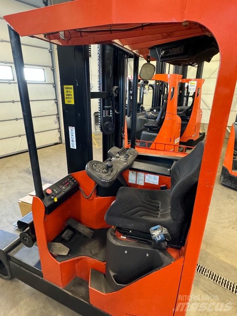 Toyota FRE270 4 yönlü reach truck