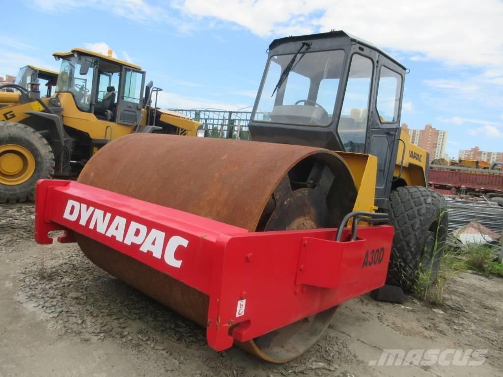 Dynapac CA 30 D Tek tamburlu silindirler