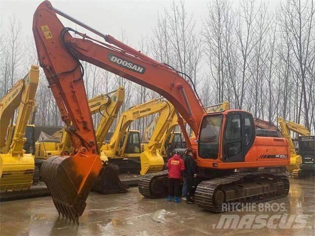 Doosan DX300LC Paletli ekskavatörler
