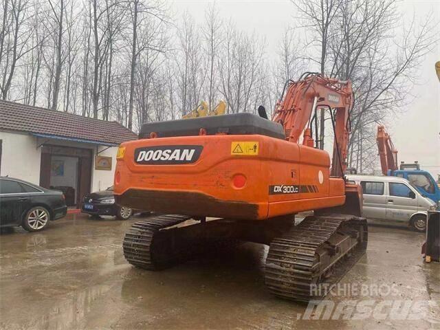 Doosan DX300LC Paletli ekskavatörler