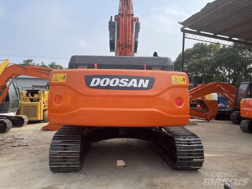 Doosan DX 300 LC Paletli ekskavatörler