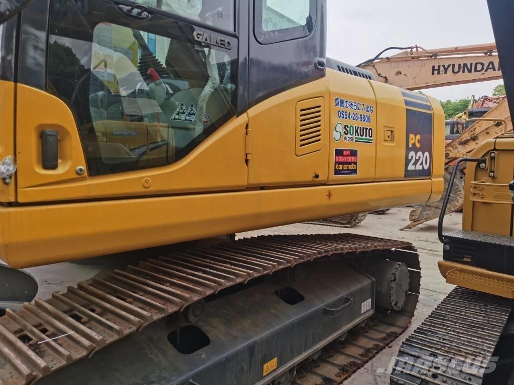 Komatsu PC220-7 Paletli ekskavatörler