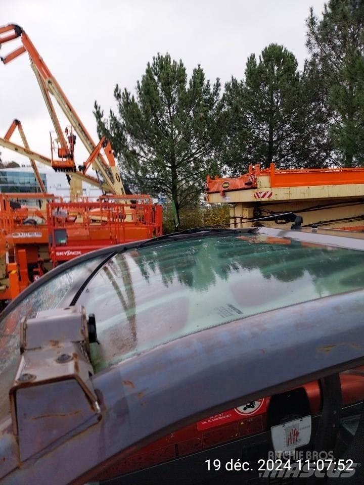 Manitou MT1440 Teleskopik yükleyiciler