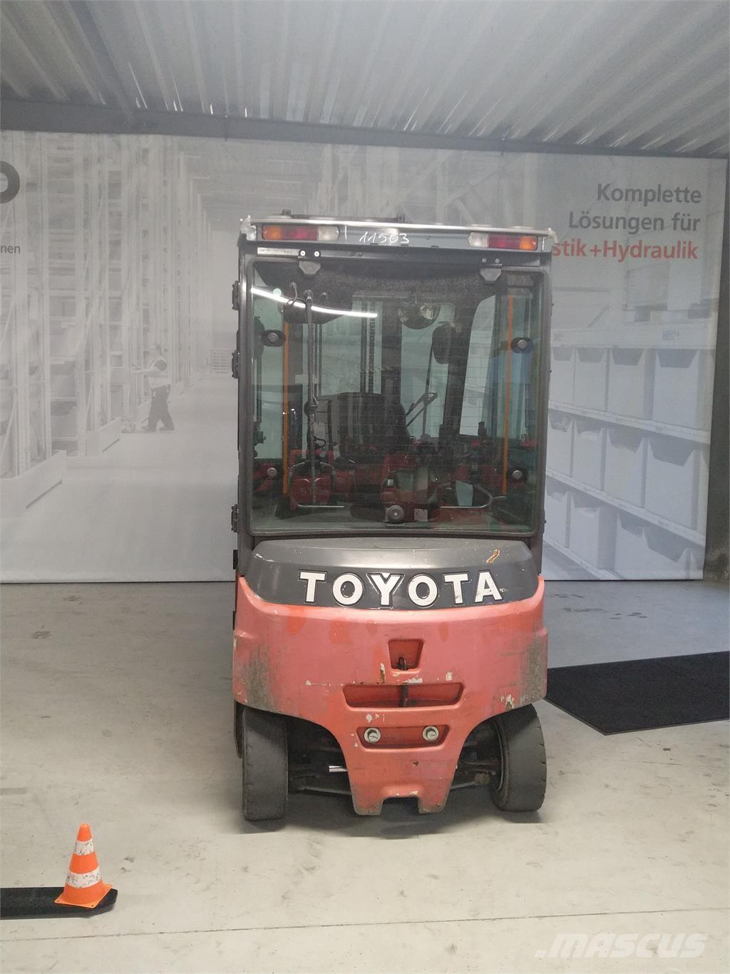 Toyota 8FBMT30 Elektrikli forkliftler