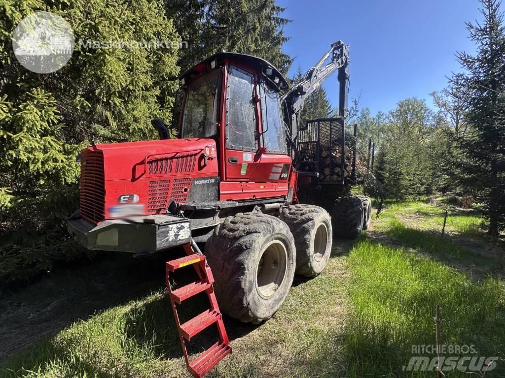 Komatsu 845 Tomruk yükleyici traktörler