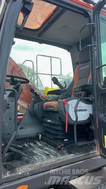 Doosan DX140W-5 Lastik tekerli ekskavatörler