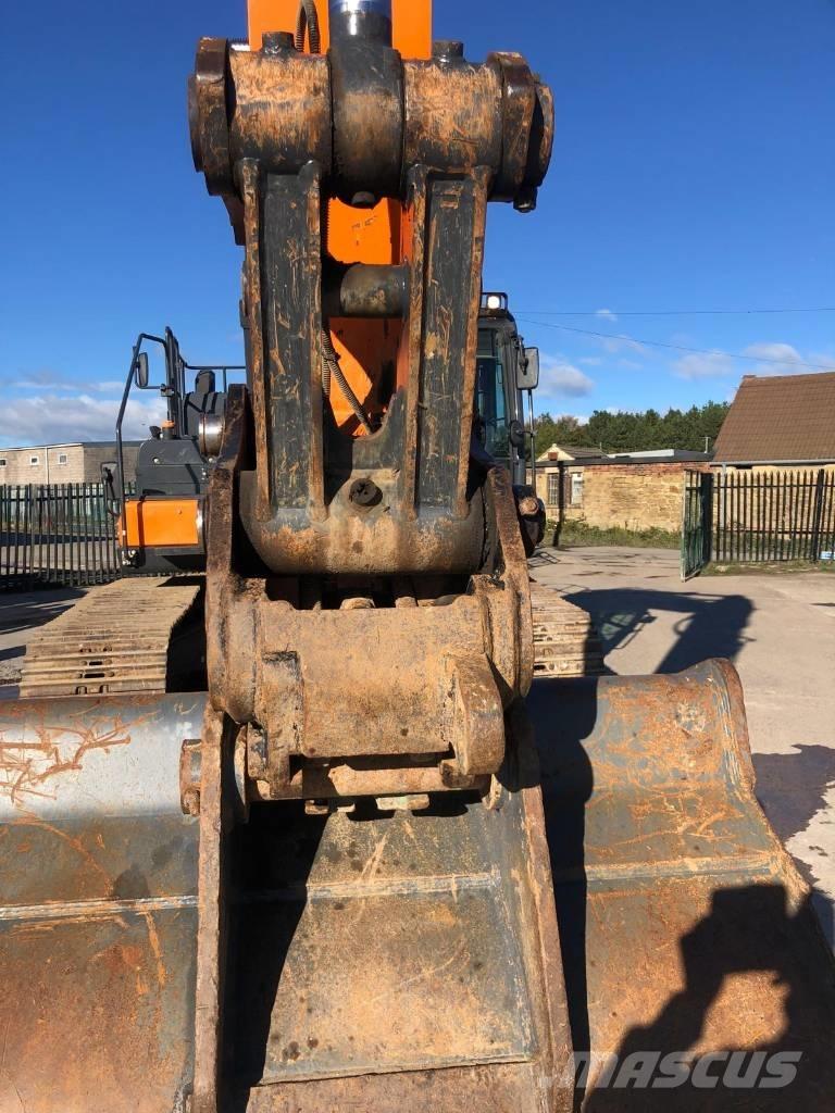 Doosan DX 300 LC Paletli ekskavatörler