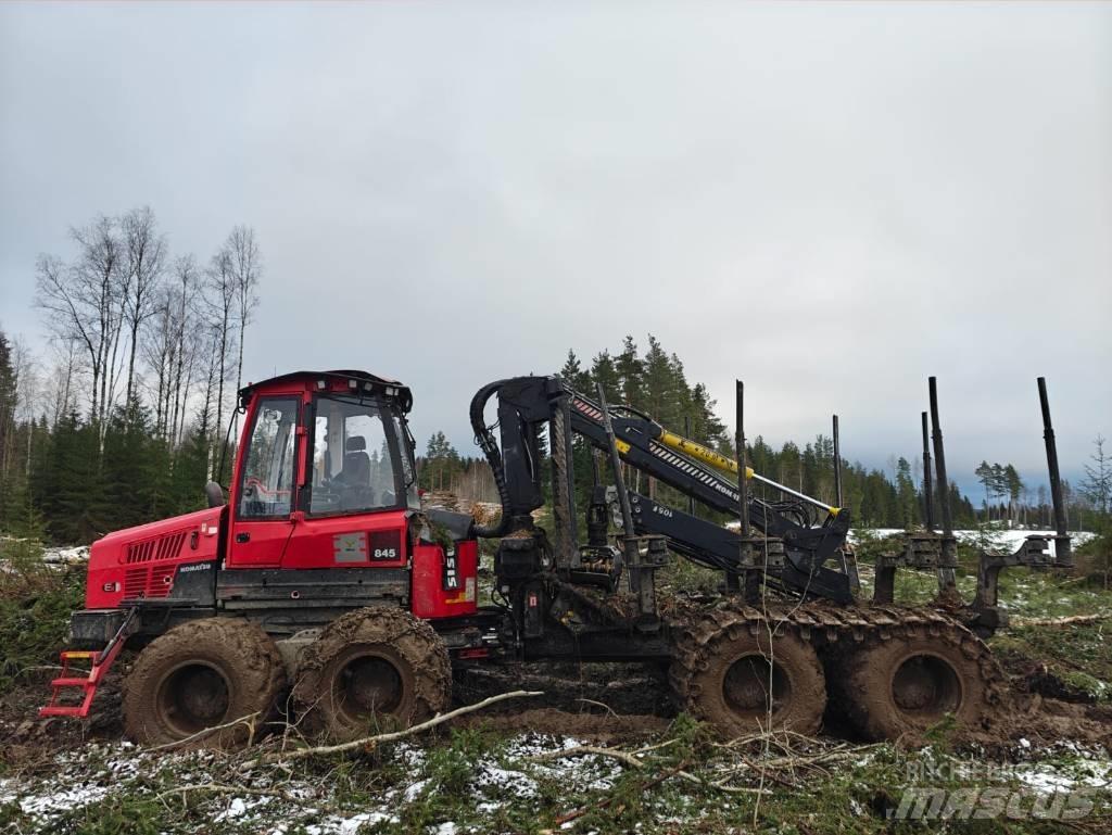 Komatsu 845 Tomruk yükleyici traktörler