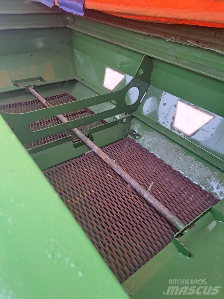 Amazone ZA-M 3000 Mineral gübre dagiticilar