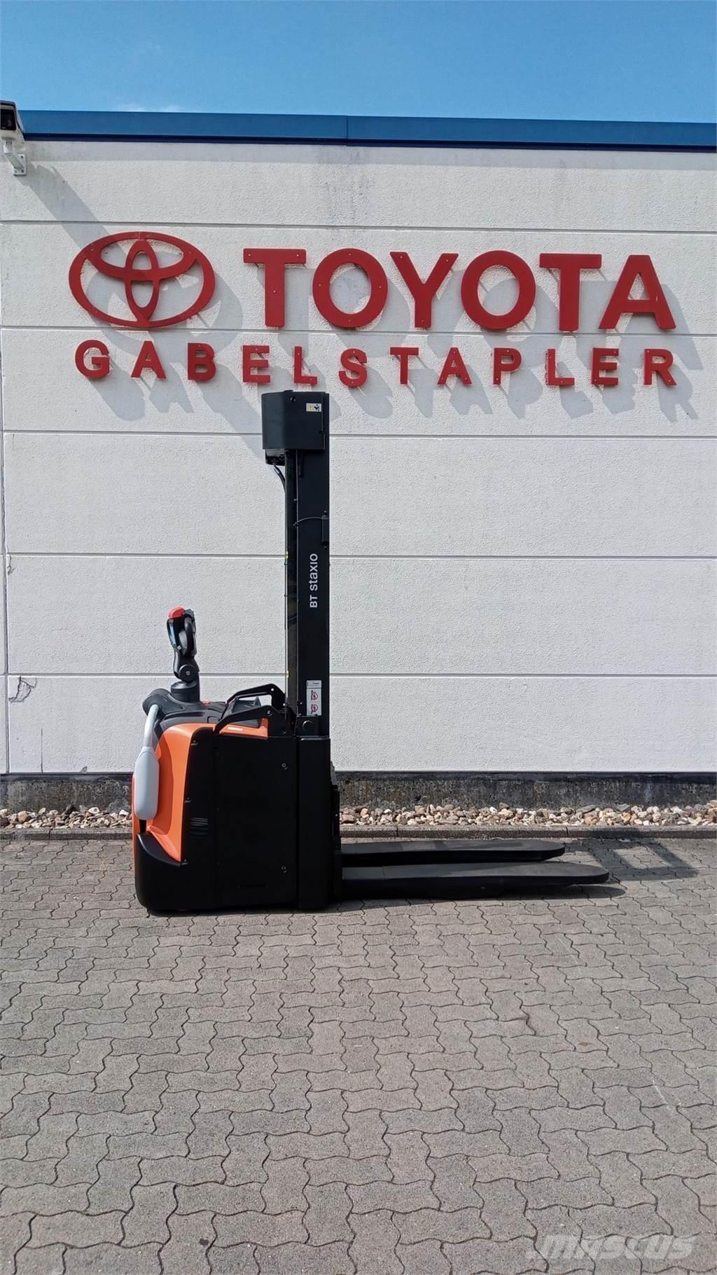 Toyota SWE160L Yaya kumandali istif makinasi