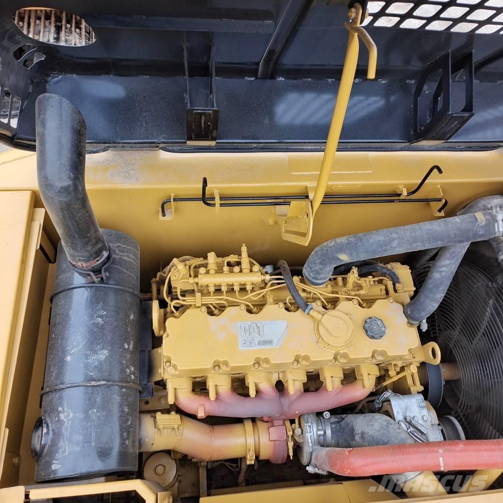 CAT 320 D2L Paletli ekskavatörler