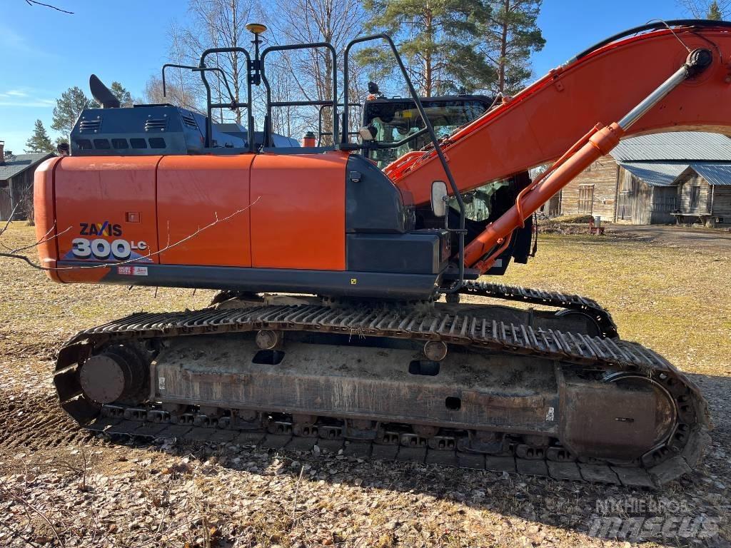 Hitachi ZX 300 LC-6 Paletli ekskavatörler