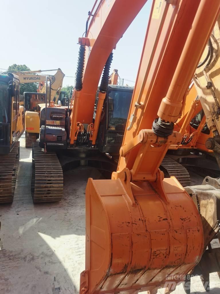 Hitachi ZX 210 Paletli ekskavatörler