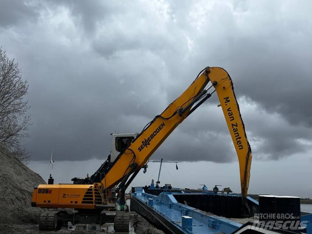 Sennebogen 835 Atık taşıma araçları